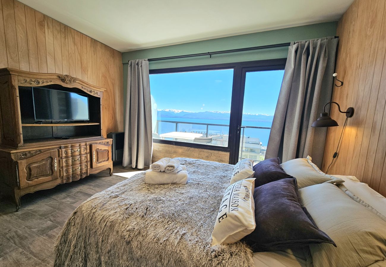 Estudio en San Carlos de Bariloche - Suizo II departamento romantico con espectacular vista al lago Nahuel Huapi
