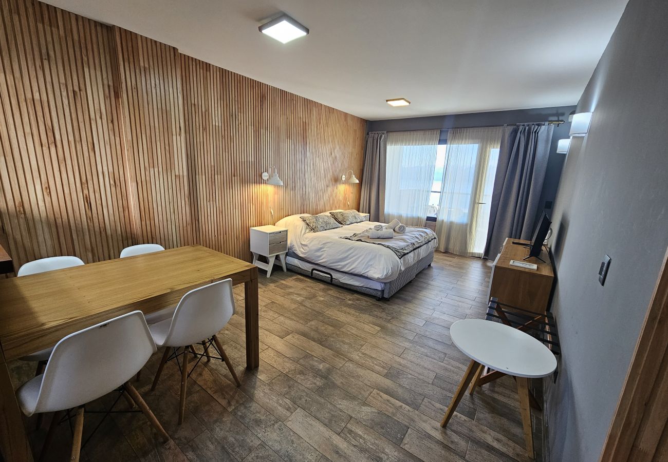 Estudio en San Carlos de Bariloche - Suizo I departamento con espectacular vista al lago Nahuel Huapi