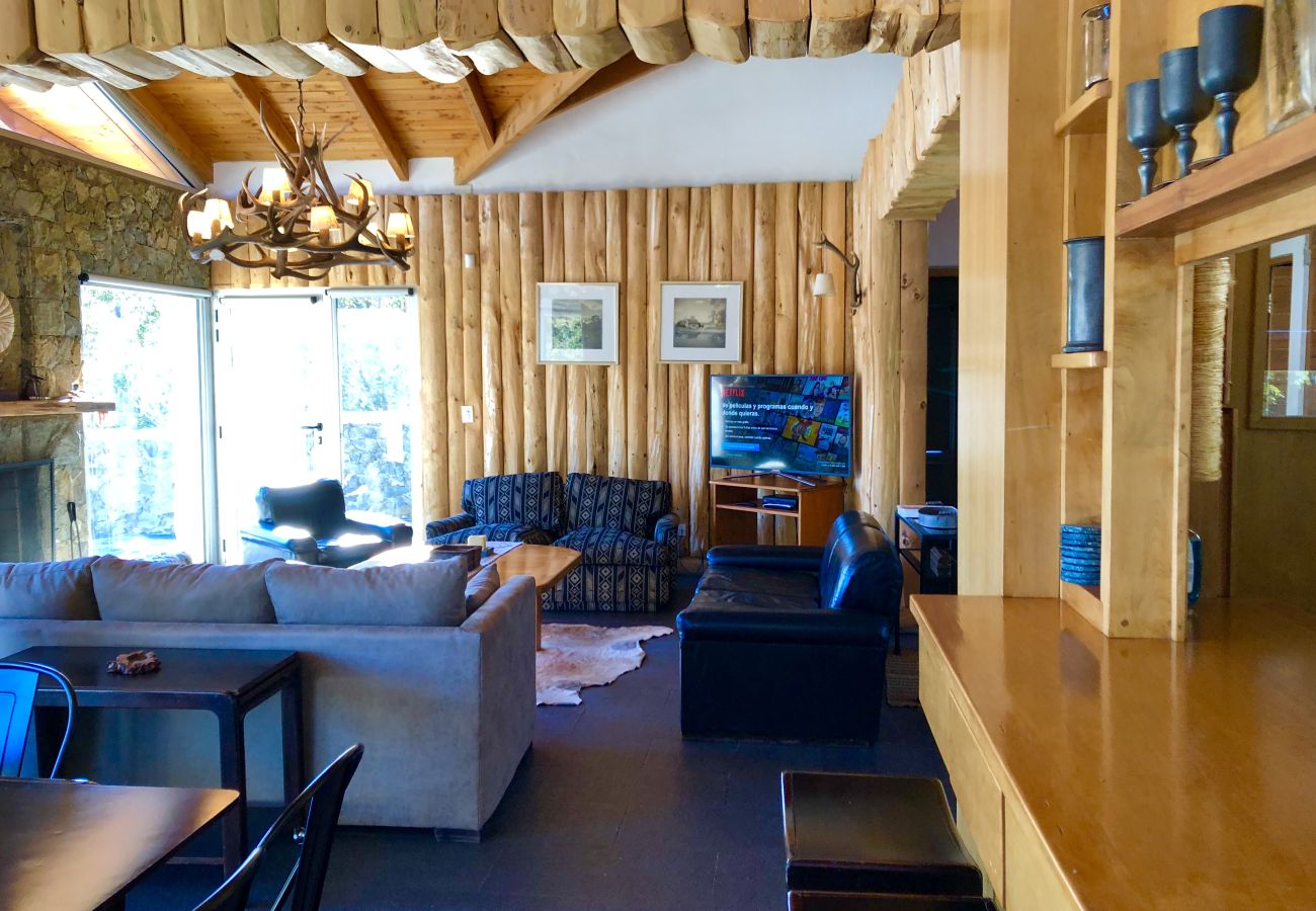 Casa en San Carlos de Bariloche - Casa frente a Llao Llao en Bariloche