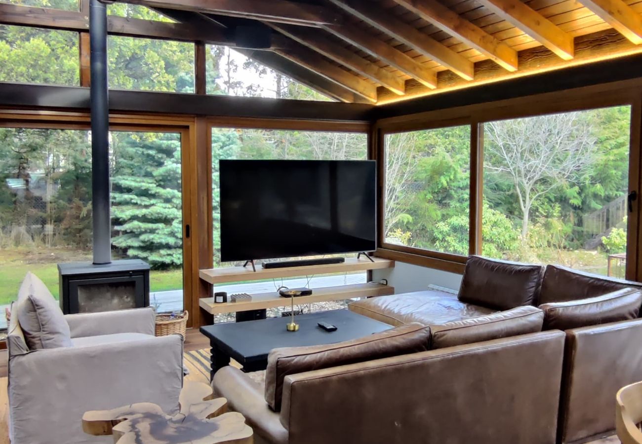Casa en San Carlos de Bariloche - ARE55 ESPECTACULAR CASA CON QUINCHO INTEGRADO Y PILETA CLIMATIZADA