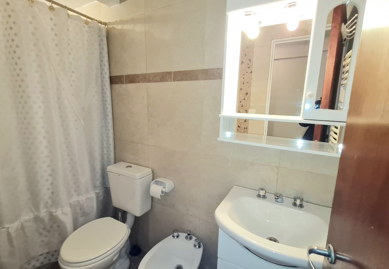 Apartamento en San Carlos de Bariloche - Donna departamento con estacionmiento en Bariloche