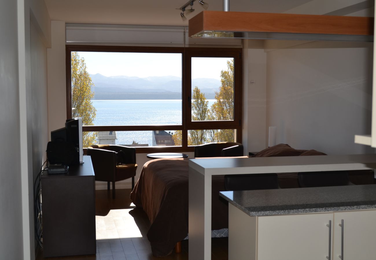 Estudio en San Carlos de Bariloche - Terrazas del lago I U con vista al lago Nahuel Huapi