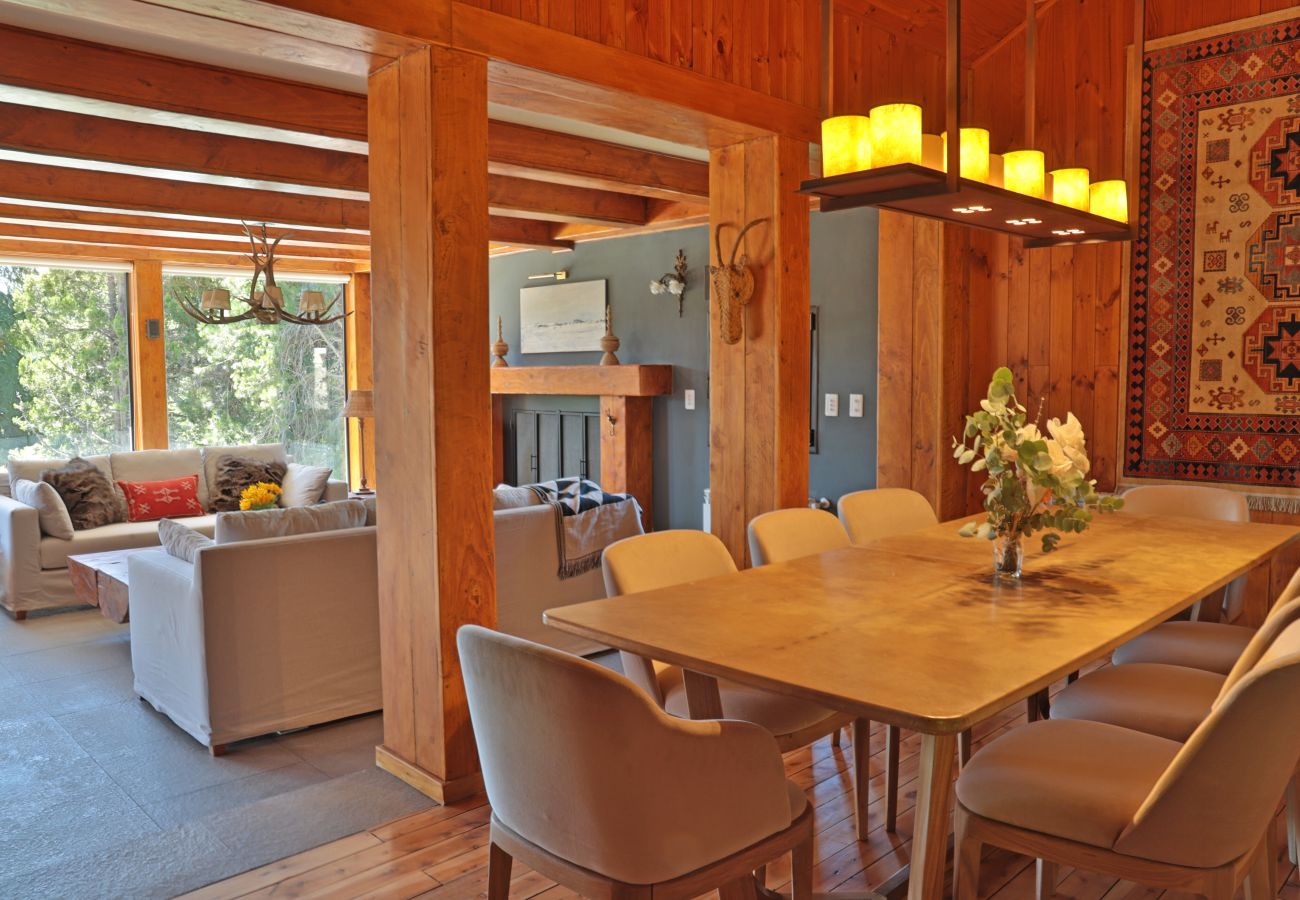 Casa en San Carlos de Bariloche - HUAPI49 Refugio patagonico sobre el lago