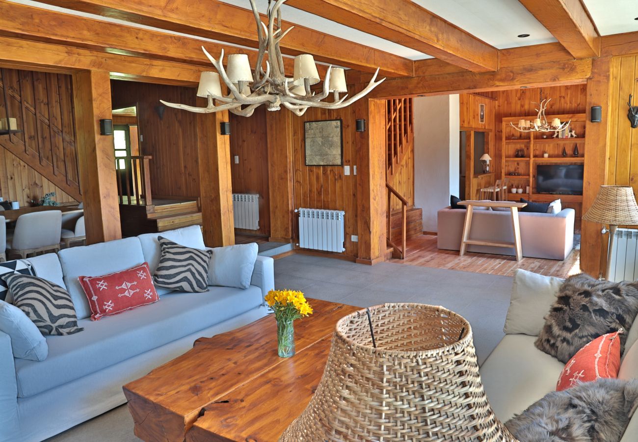 Casa en San Carlos de Bariloche - HUAPI49 Refugio patagonico sobre el lago