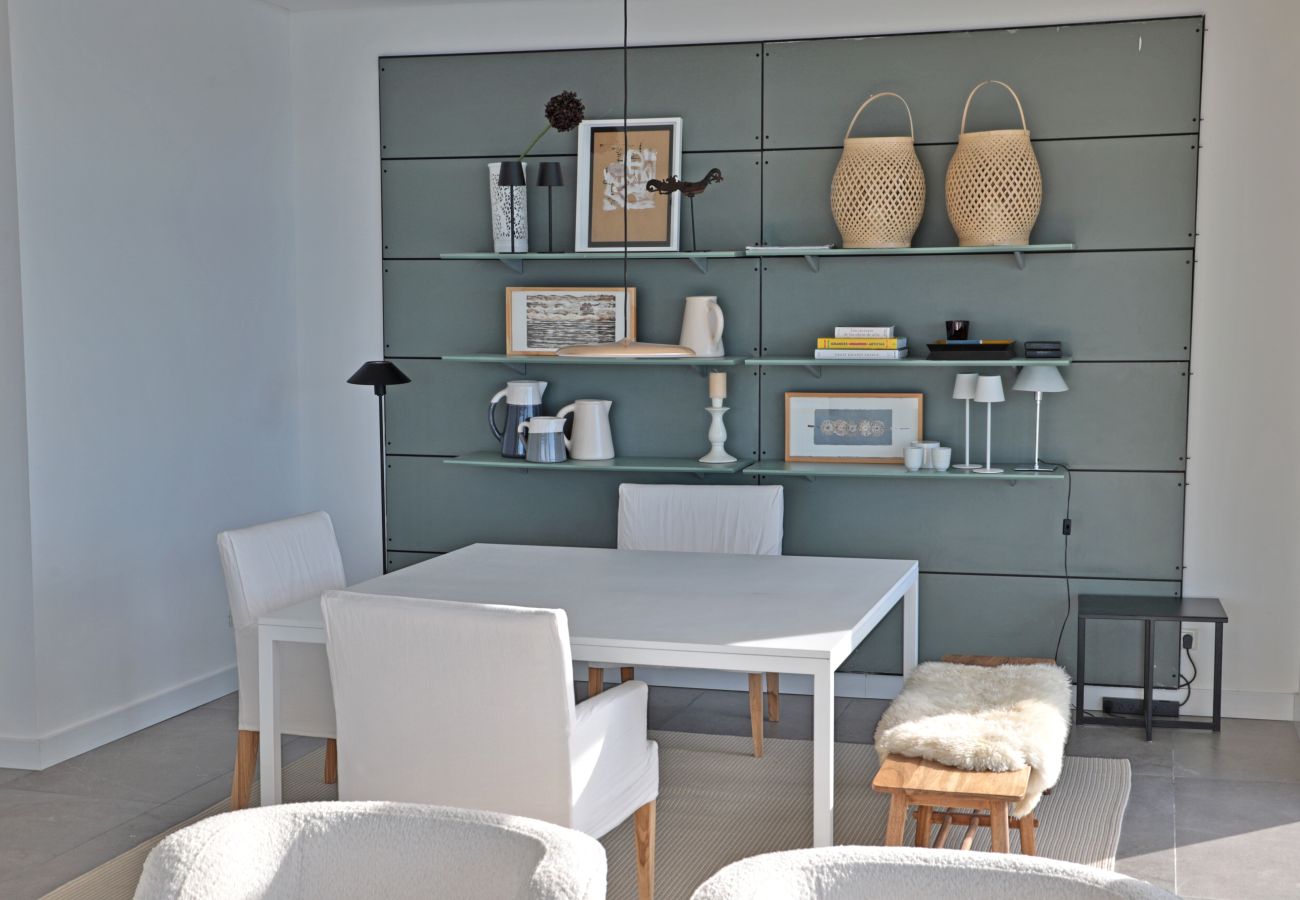 Apartamento en San Carlos de Bariloche - HUAPI43C Departamento de lujo sobre el lago Nahuel Huapi en moderno complejo