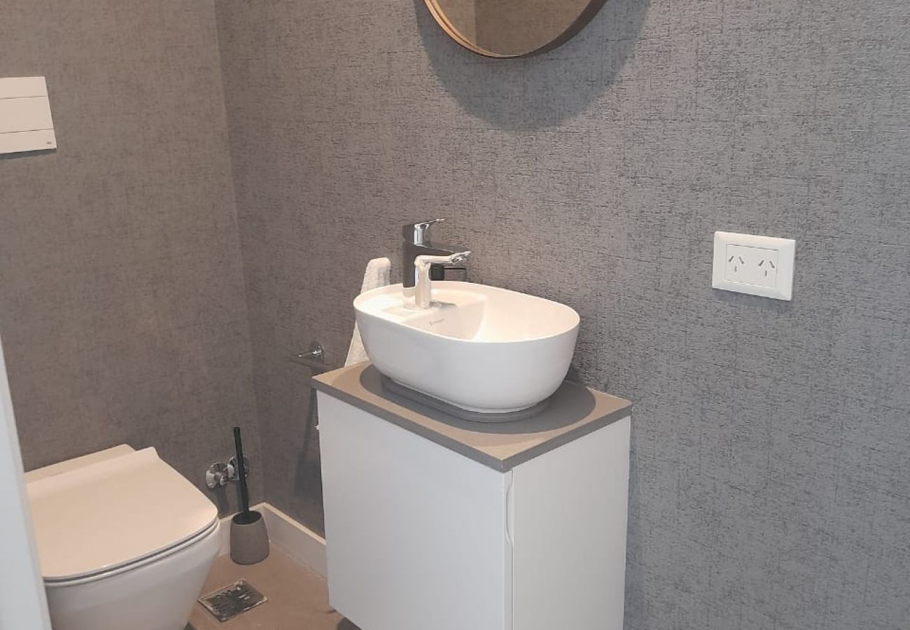 Apartamento en San Carlos de Bariloche - HUAPI50 – Jacuzzi, Pileta y Vista al Lago