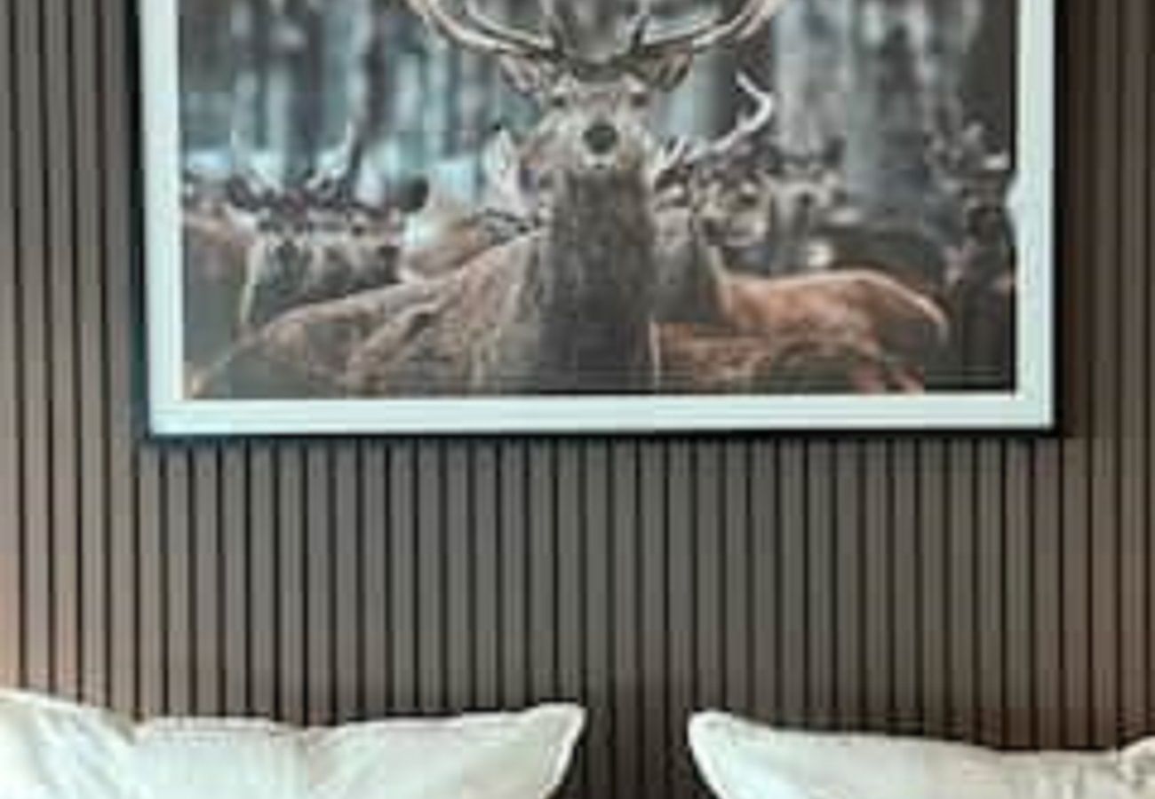 Apartamento en San Carlos de Bariloche - HUAPI50 – Jacuzzi, Pileta y Vista al Lago