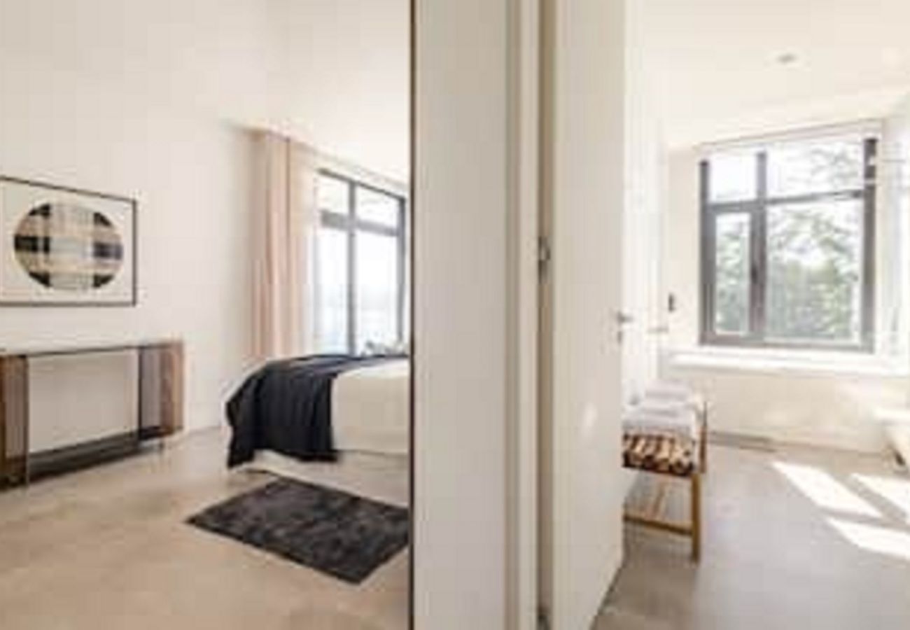 Apartamento en San Carlos de Bariloche - HUAPI50 – Jacuzzi, Pileta y Vista al Lago