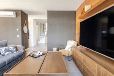 Apartamento en San Carlos de Bariloche - HUAPI50 – Jacuzzi, Pileta y Vista al Lago