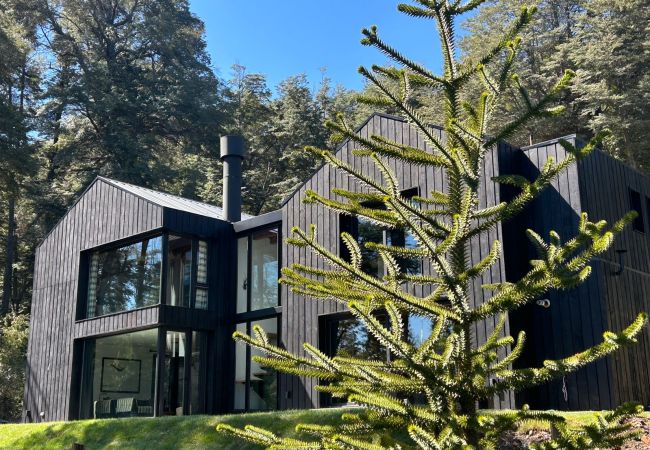 Casa en San Carlos de Bariloche - ARE21 CASA DE MONTAÑA CON VISTA AL LAGO EN ARELAUQUEN