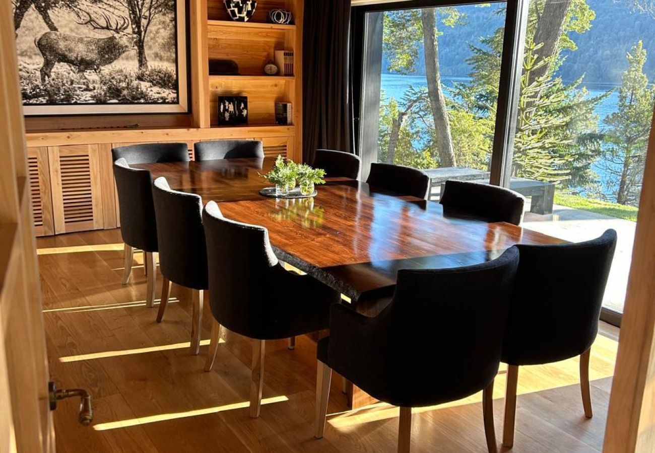 Casa en San Carlos de Bariloche - ARE21 CASA DE MONTAÑA CON VISTA AL LAGO EN ARELAUQUEN