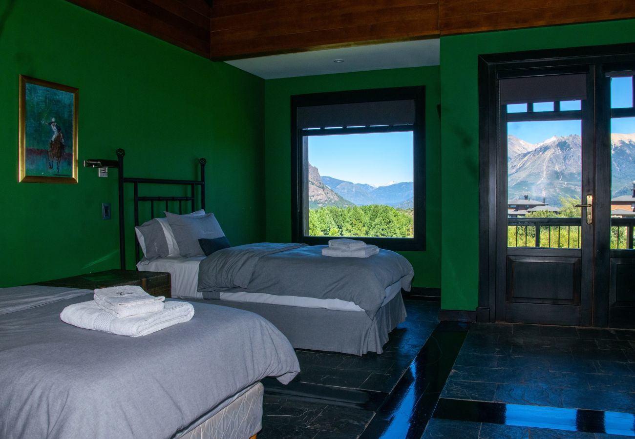 Casa en San Carlos de Bariloche - ARE09 MANSION EN BARILOCHE 