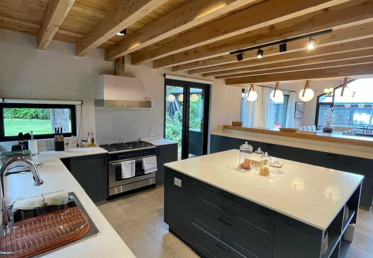 Casa en San Carlos de Bariloche - MORE34C INCREIBLE CASA EN UN ENTORNO ÚNICO CON COSTA DE LAGO Y PLAYA 