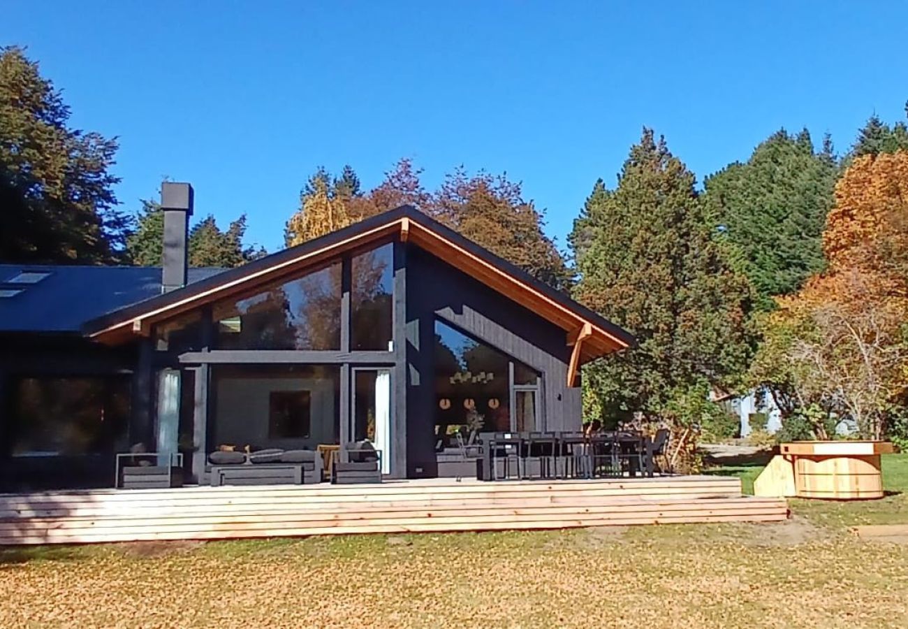 Casa en San Carlos de Bariloche - MORE34C INCREIBLE CASA EN UN ENTORNO ÚNICO CON COSTA DE LAGO Y PLAYA 