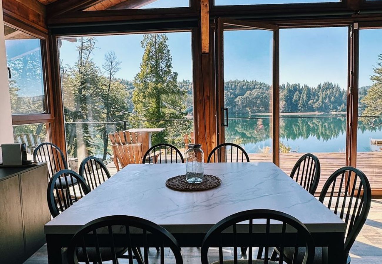 Casa en San Carlos de Bariloche - TREBOL04 CANCHERÍSIMA CASA RECIENTEMENTE REFACCIONADA SOBRE LAGUNA EL TRÉBOL