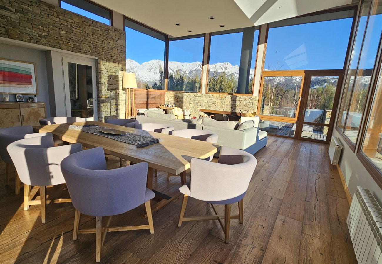 Casa en San Carlos de Bariloche - ARE46 Espectacular Casa en la Cancha de Golf – Arelauquen, Bariloche, Patagonia