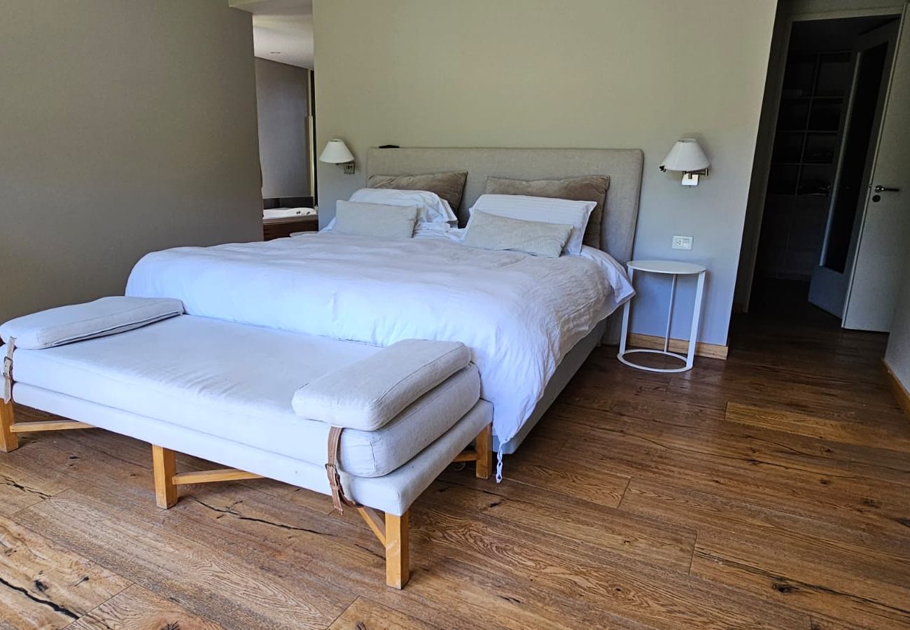 Casa en San Carlos de Bariloche - ARE46 Espectacular Casa en la Cancha de Golf – Arelauquen, Bariloche, Patagonia