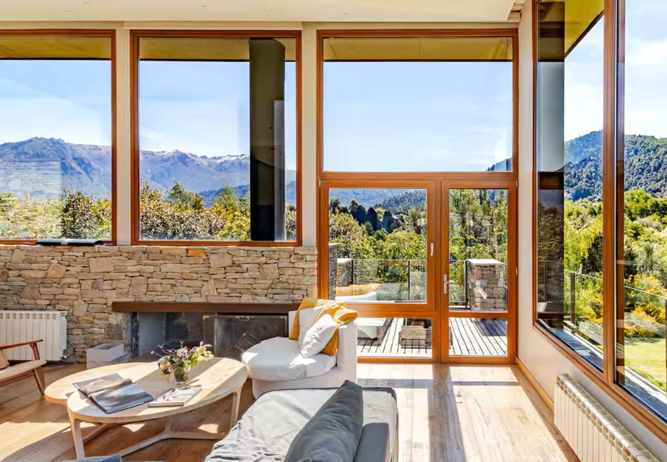 Casa en San Carlos de Bariloche - ARE46 Espectacular Casa en la Cancha de Golf – Arelauquen, Bariloche, Patagonia