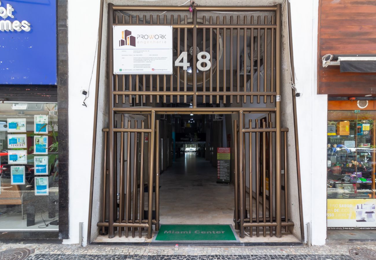 Apartamento en Rio de Janeiro - Vista al Mar y Balc&amp;amp;oacute;n con Ba&amp;amp;ntilde;era | Q18