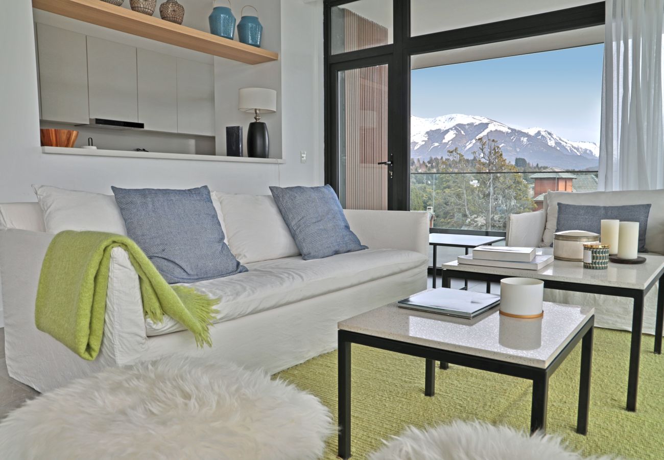 Apartamento en San Carlos de Bariloche - HUAPI44C – Escapada con pileta y jacuzzi 