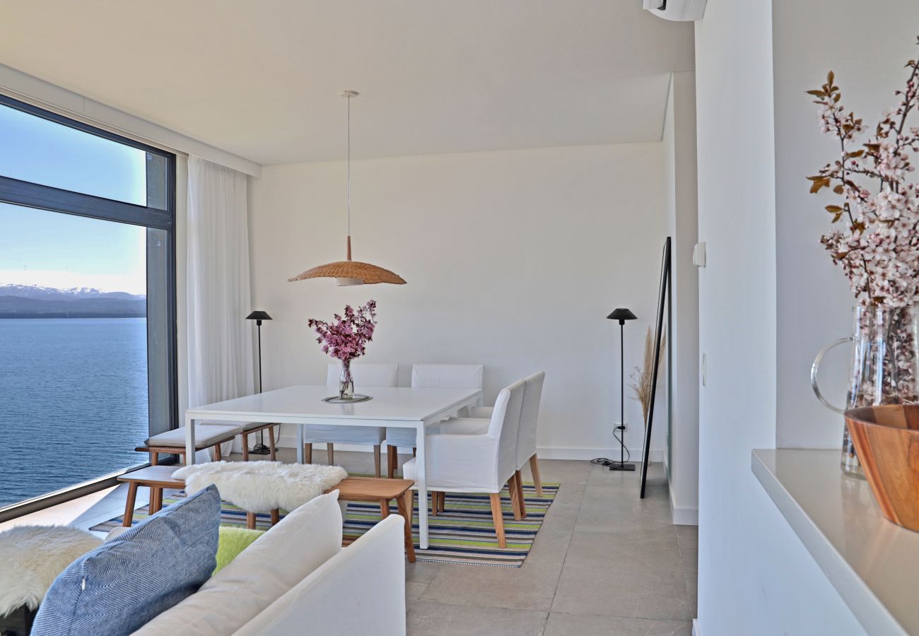 Apartamento en San Carlos de Bariloche - HUAPI44C – Escapada con pileta y jacuzzi 