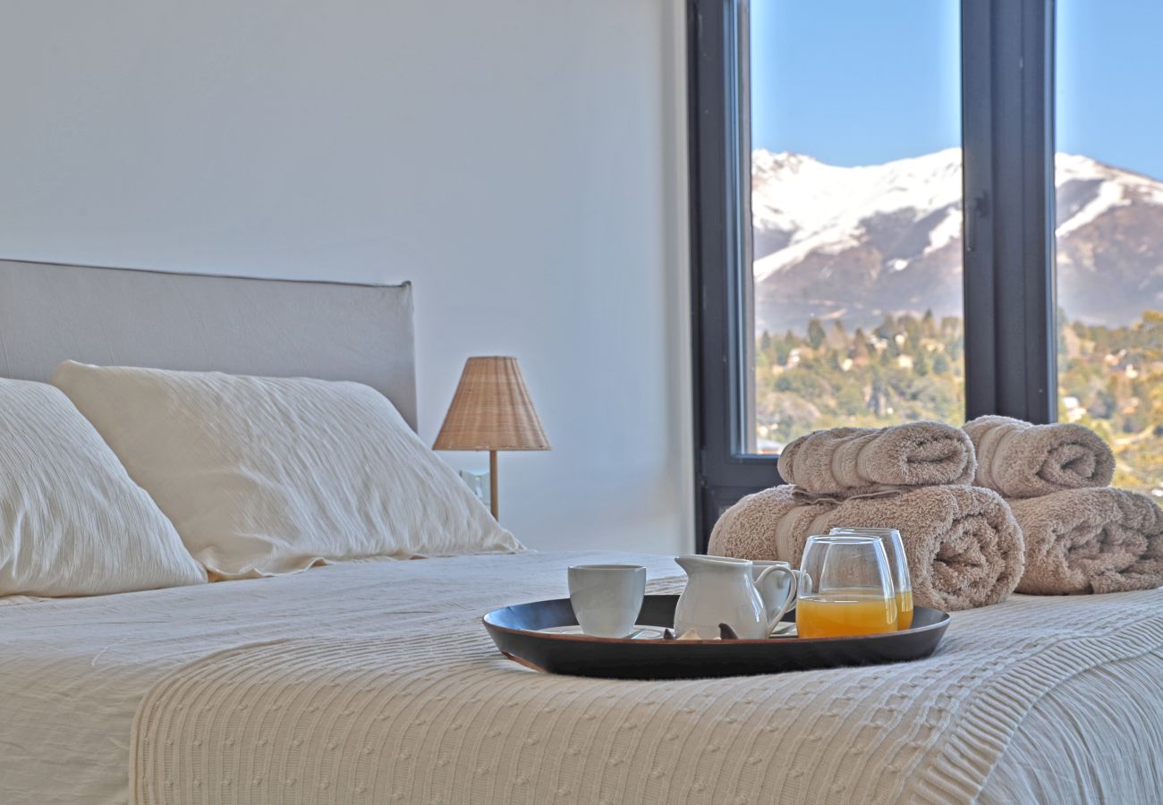 Apartamento en San Carlos de Bariloche - HUAPI44C – Escapada con pileta y jacuzzi 