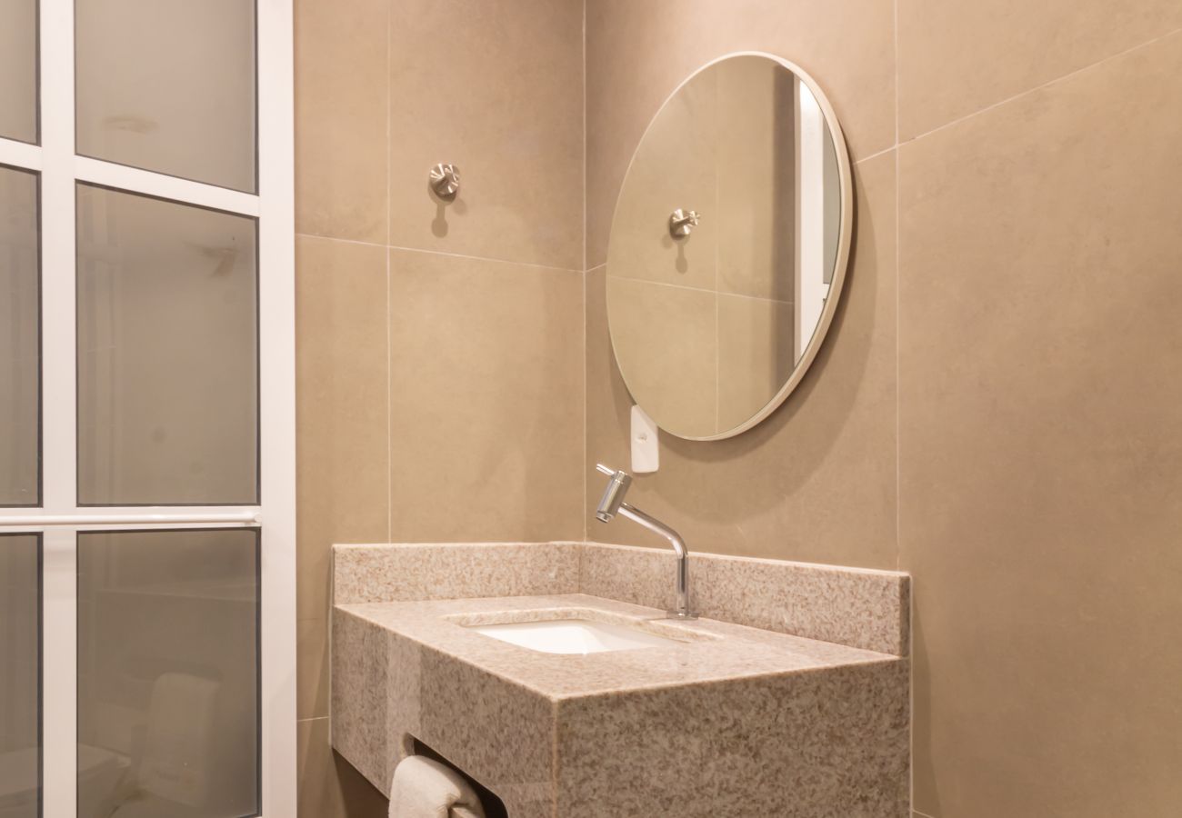 Apartamento en Rio de Janeiro - Vista para o Mar e Varanda com Banheira | Q22