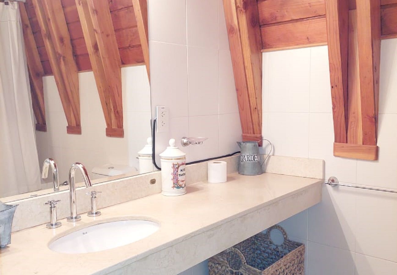 Apartamento en San Carlos de Bariloche - CATE34 Departamento ubicado en el Complejo Latitud Catedral, en el Cerro Catedral.