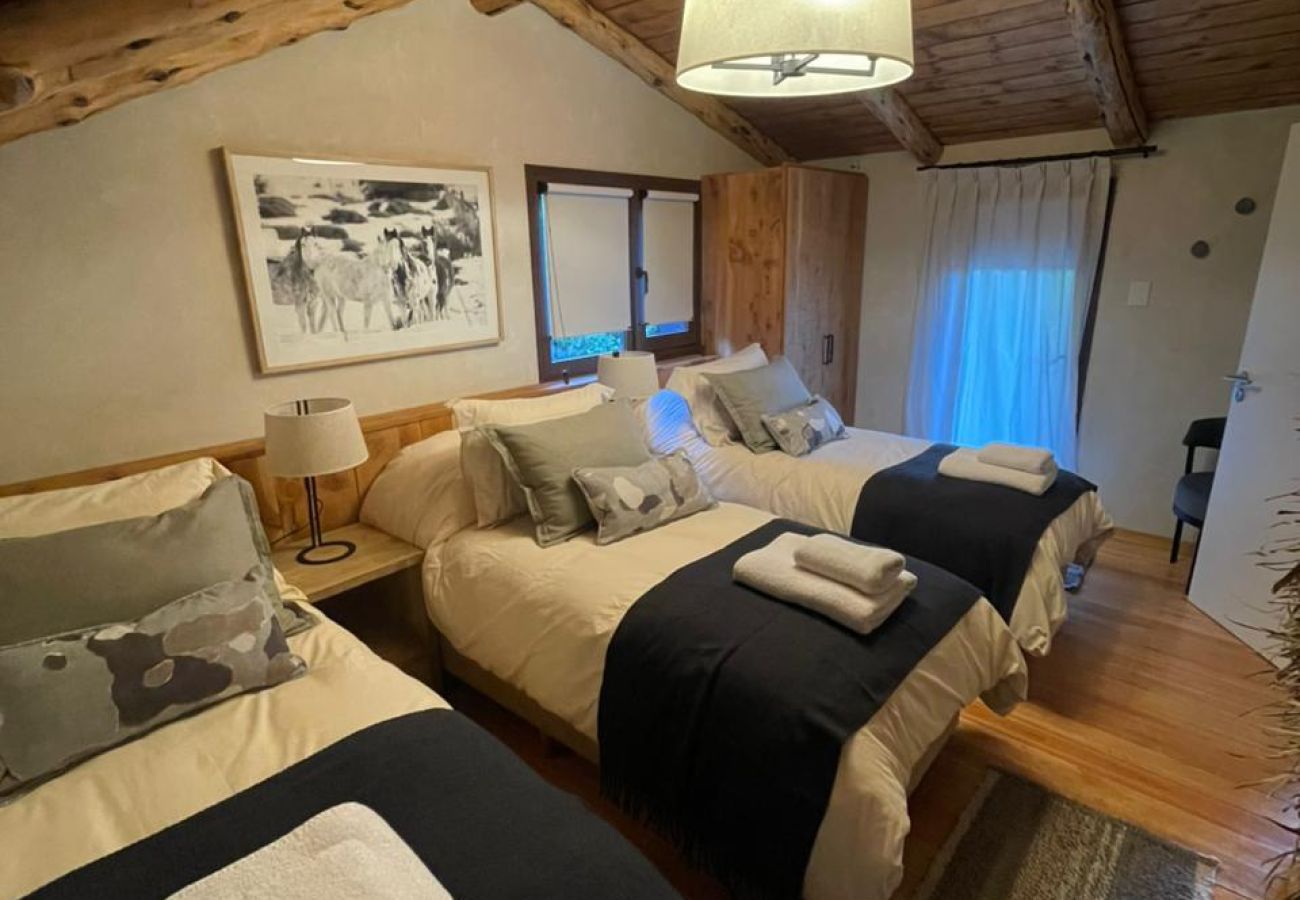 Cabaña en San Carlos de Bariloche - more31 cabaña de ensueño en una bahia divina con costa de lago