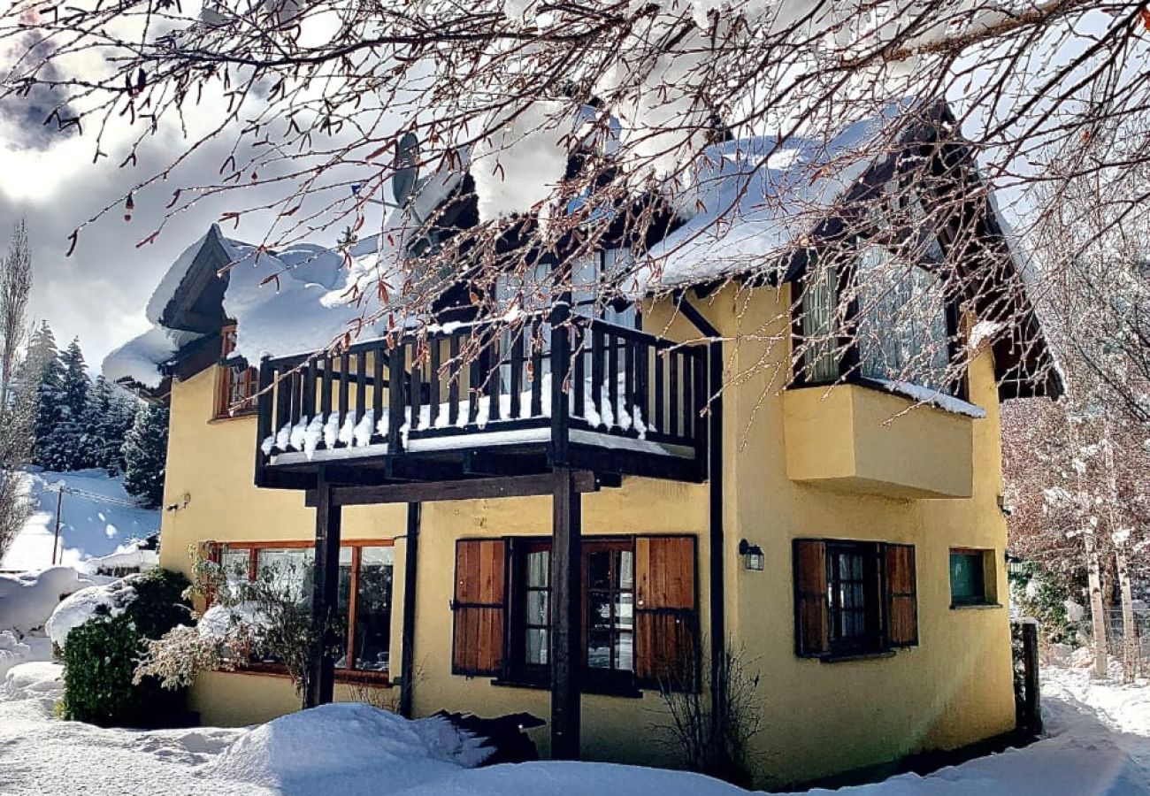 Casa en San Carlos de Bariloche - Cate02 Divina casa ubicada en la base del cerro Catedral.