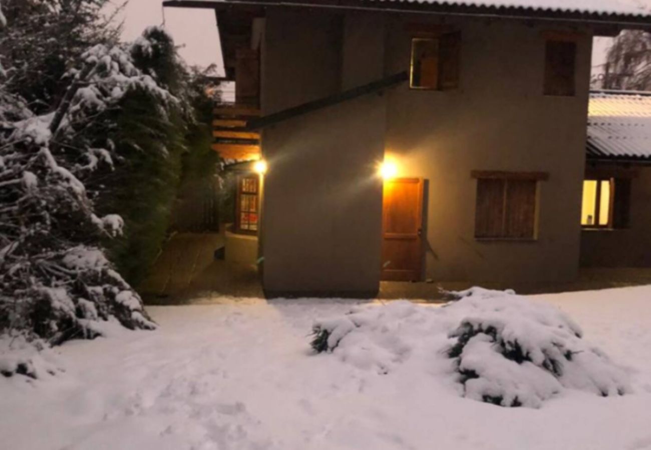 Casa en San Carlos de Bariloche - Casa Jardín Botánico Bariloche   – 6 habitaciones, 4 baños