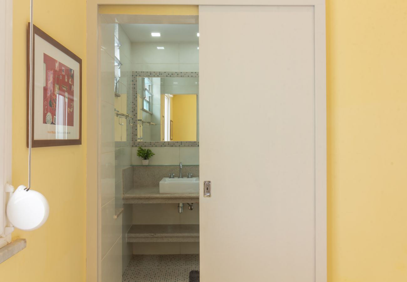 Apartamento en Rio de Janeiro - Cómodo a 4 minutos de la Praia do Leblon | AP801