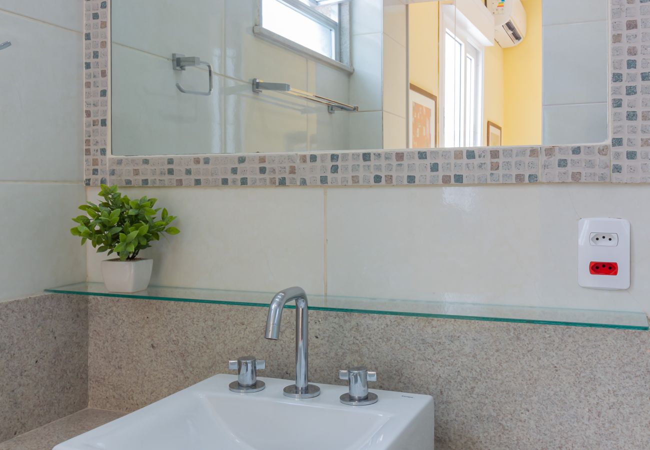 Apartamento en Rio de Janeiro - Cómodo a 4 minutos de la Praia do Leblon | AP801