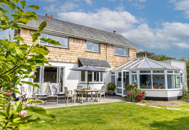 Casa en Charlestown - Blue Haze - Family accommodation with private beach access