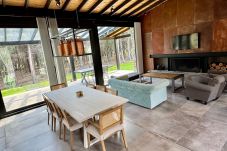 Casa en San Carlos de Bariloche - ARE61 CASA MODERNA EN UNA PLANTA CON 4 CUARTOS EN SUITE