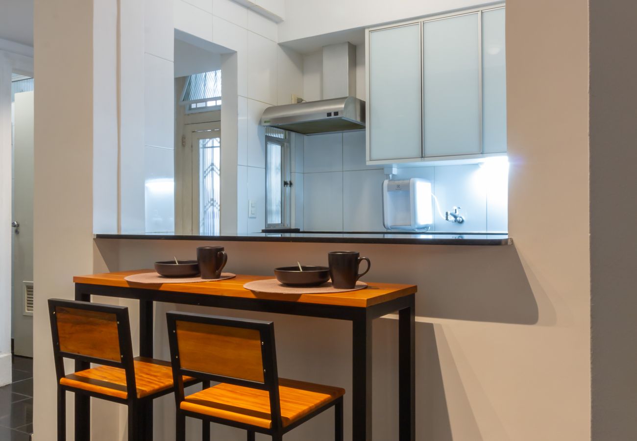 Apartamento en Rio de Janeiro - Espacio y confort en Copacabana | D405