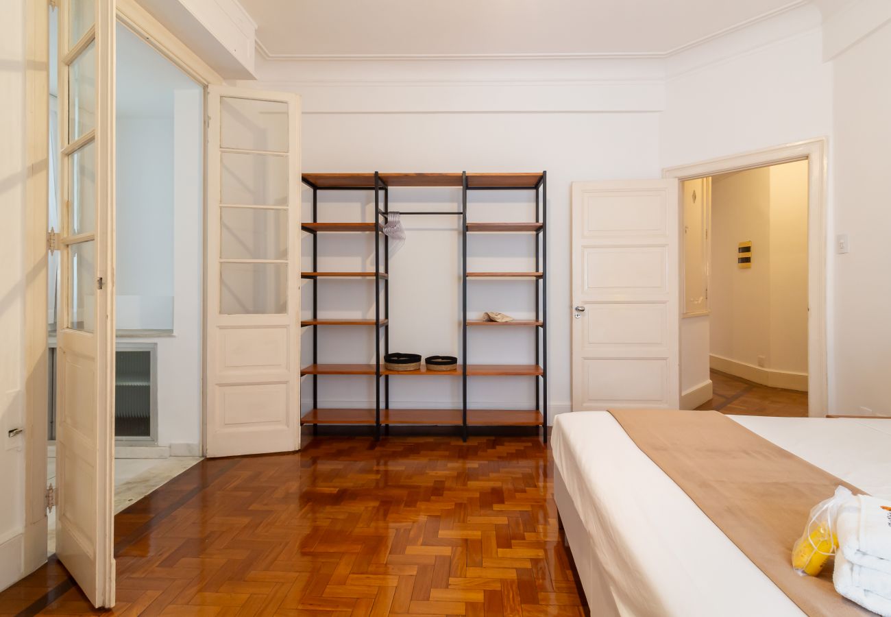 Apartamento en Rio de Janeiro - Espacio y confort en Copacabana | D405