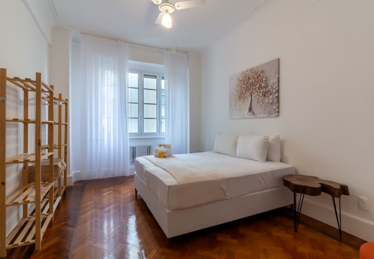 Apartamento en Rio de Janeiro - Espacio y confort en Copacabana | D405