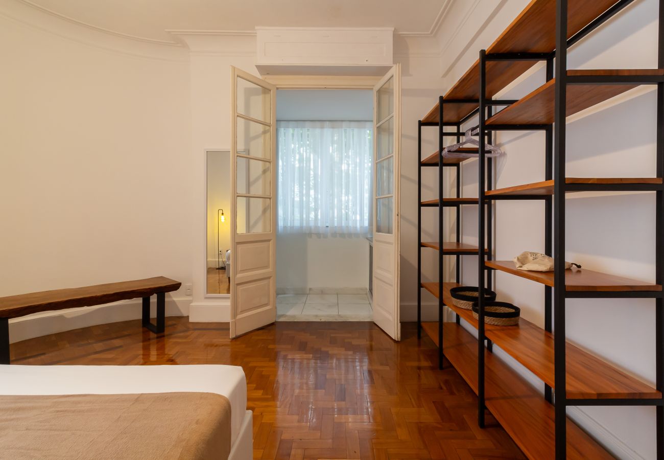 Apartamento en Rio de Janeiro - Espacio y confort en Copacabana | D405