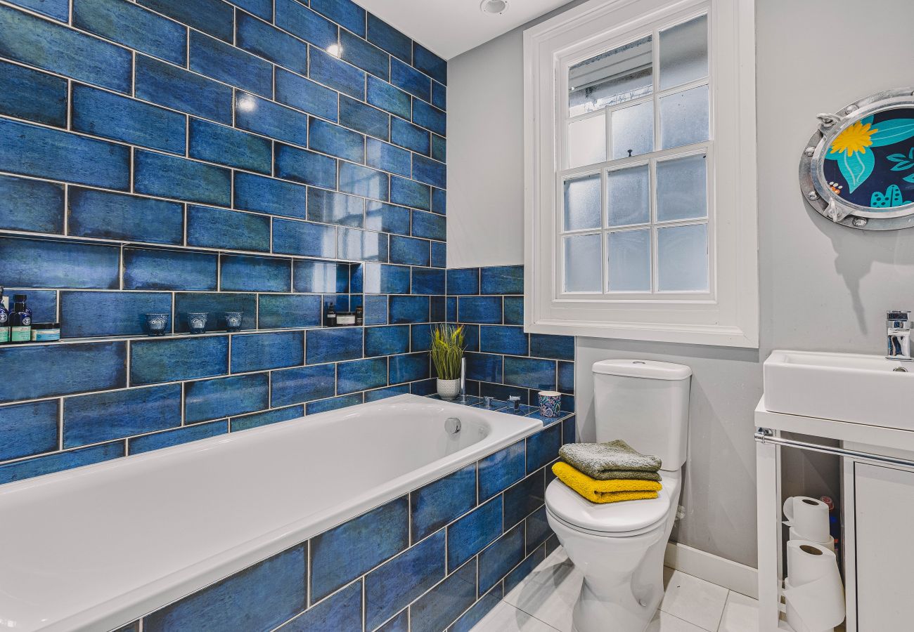 Casa en Dartmouth - Little Redlap – Grand Coastal Estate with Sea Views & Walled Gardens