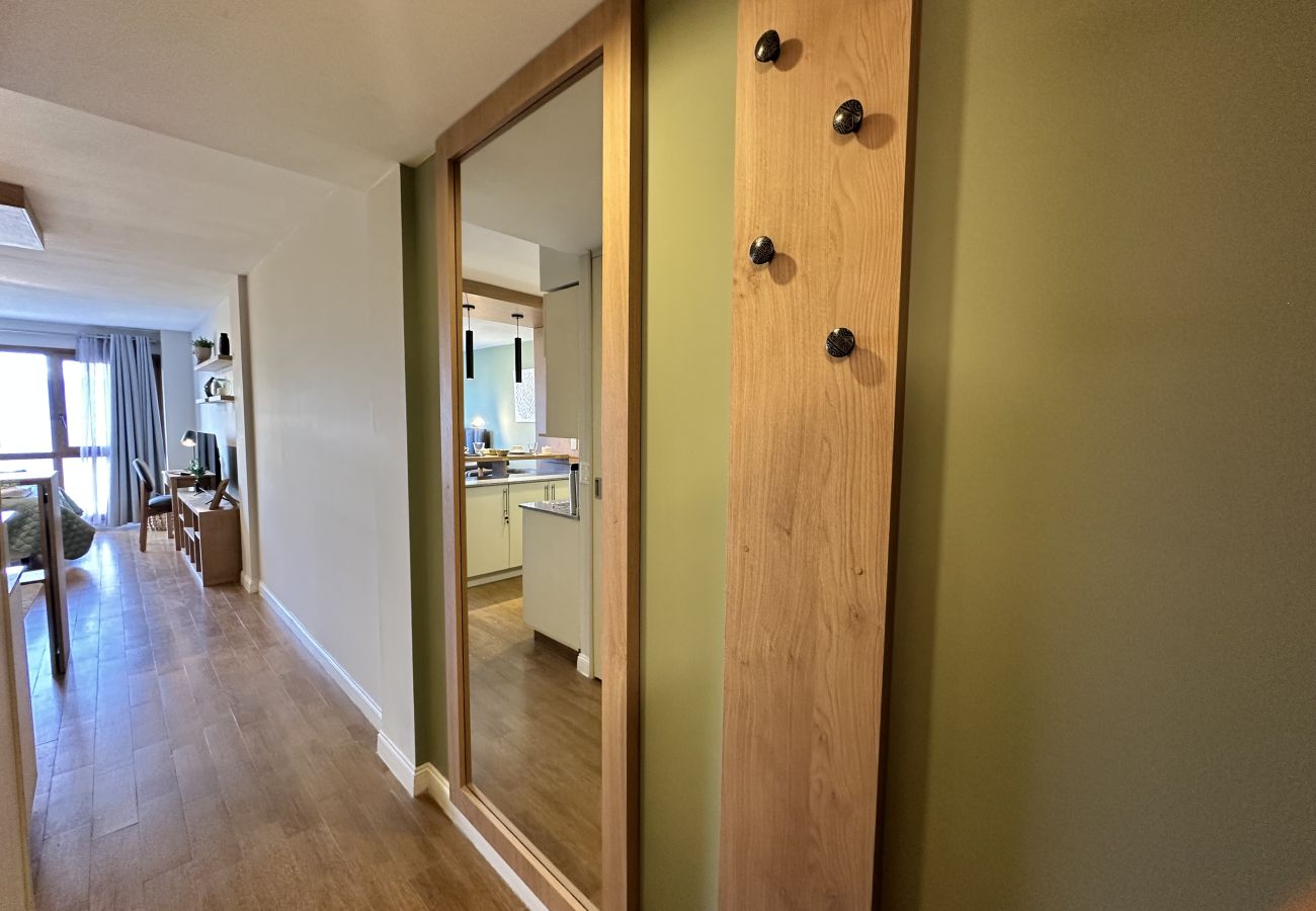 Estudio en San Carlos de Bariloche - Grinly con vista al lago y estacionamiento en Bariloche 