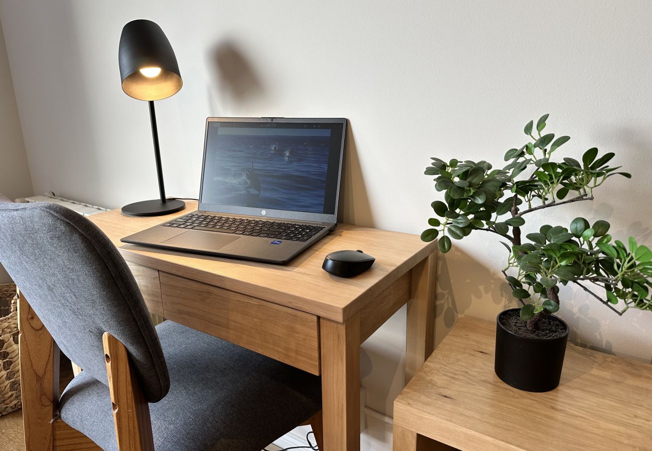 Estudio en San Carlos de Bariloche - Grinly con vista al lago y estacionamiento en Bariloche 