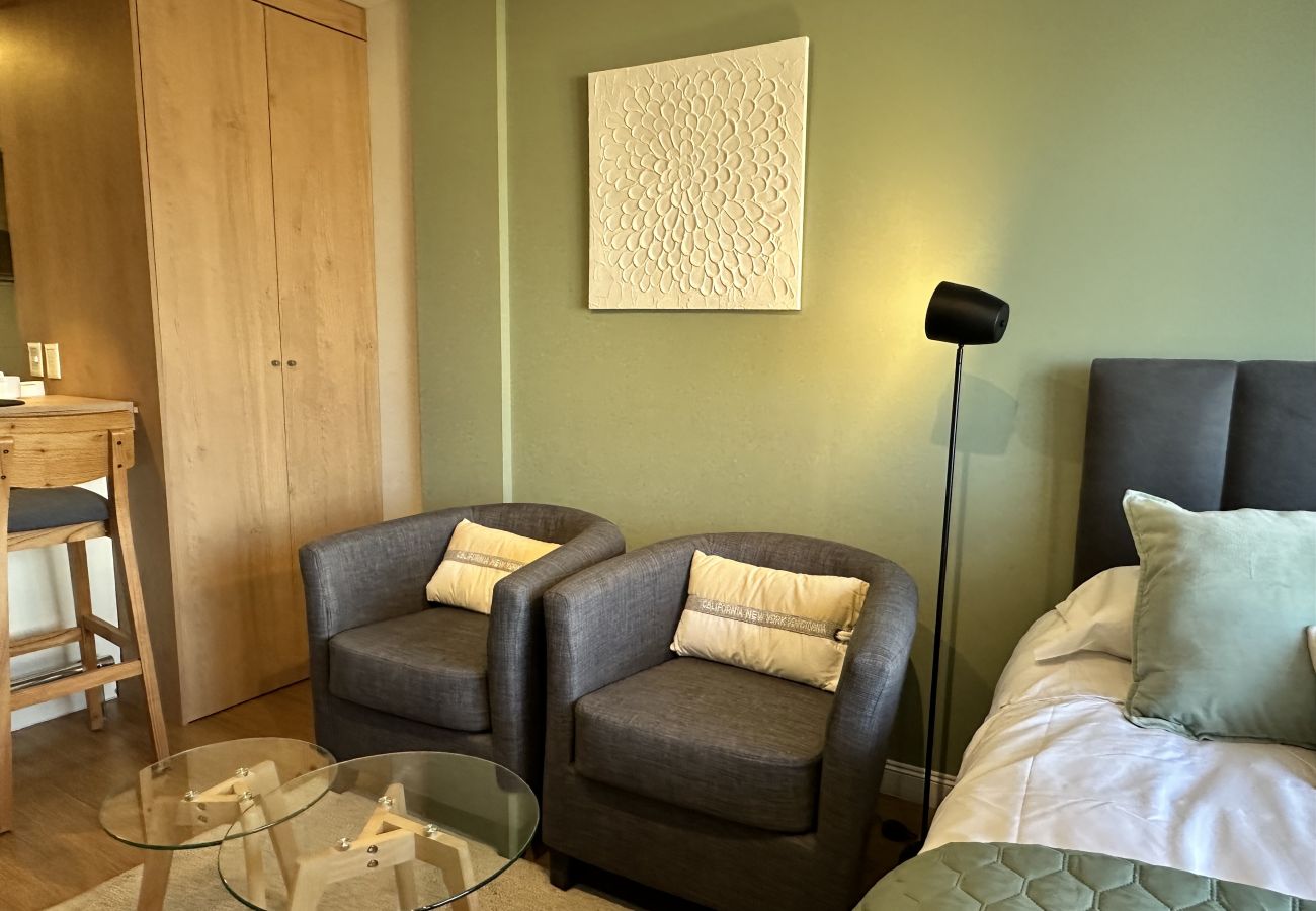 Estudio en San Carlos de Bariloche - Grinly con vista al lago y estacionamiento en Bariloche 