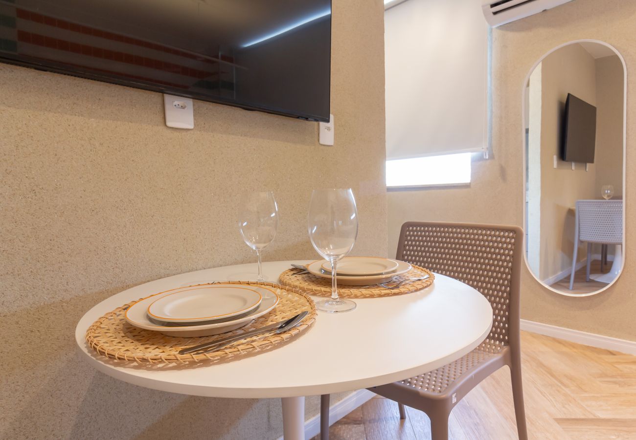 Apartamento en Rio de Janeiro - Acogedor a pocos pasos de la playa de Copacabana | Q13 e 16