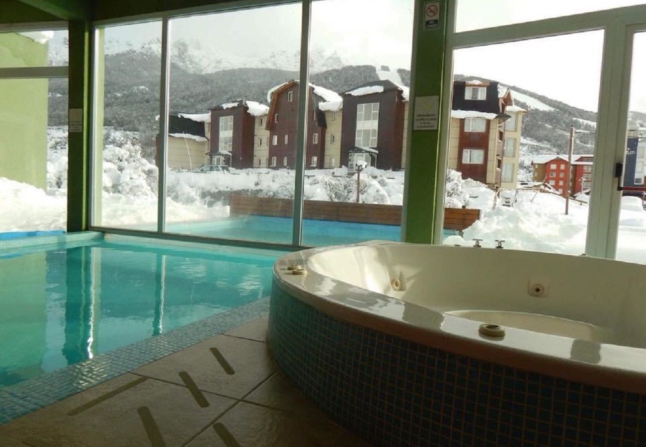 Apartamento en San Carlos de Bariloche - CATE35 Departamento de 1 dormitorio con pileta y jacuzzi en el complejo Latitud Catedral
