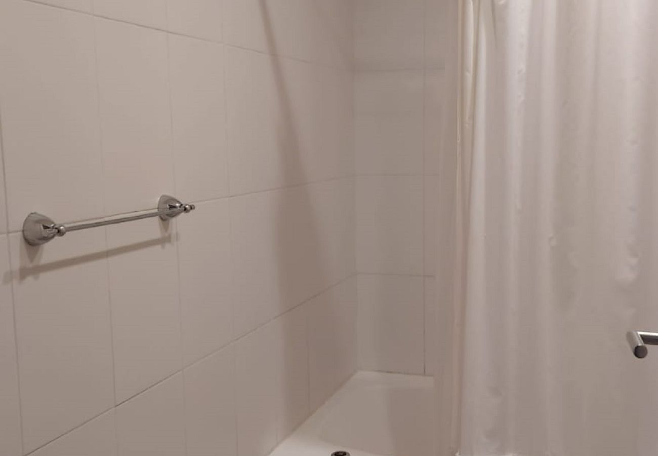 Apartamento en San Carlos de Bariloche - CATE35 Departamento de 1 dormitorio con pileta y jacuzzi en el complejo Latitud Catedral