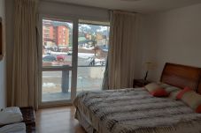 Apartamento en San Carlos de Bariloche - CATE35 Departamento de 1 dormitorio con pileta y jacuzzi en el complejo Latitud Catedral