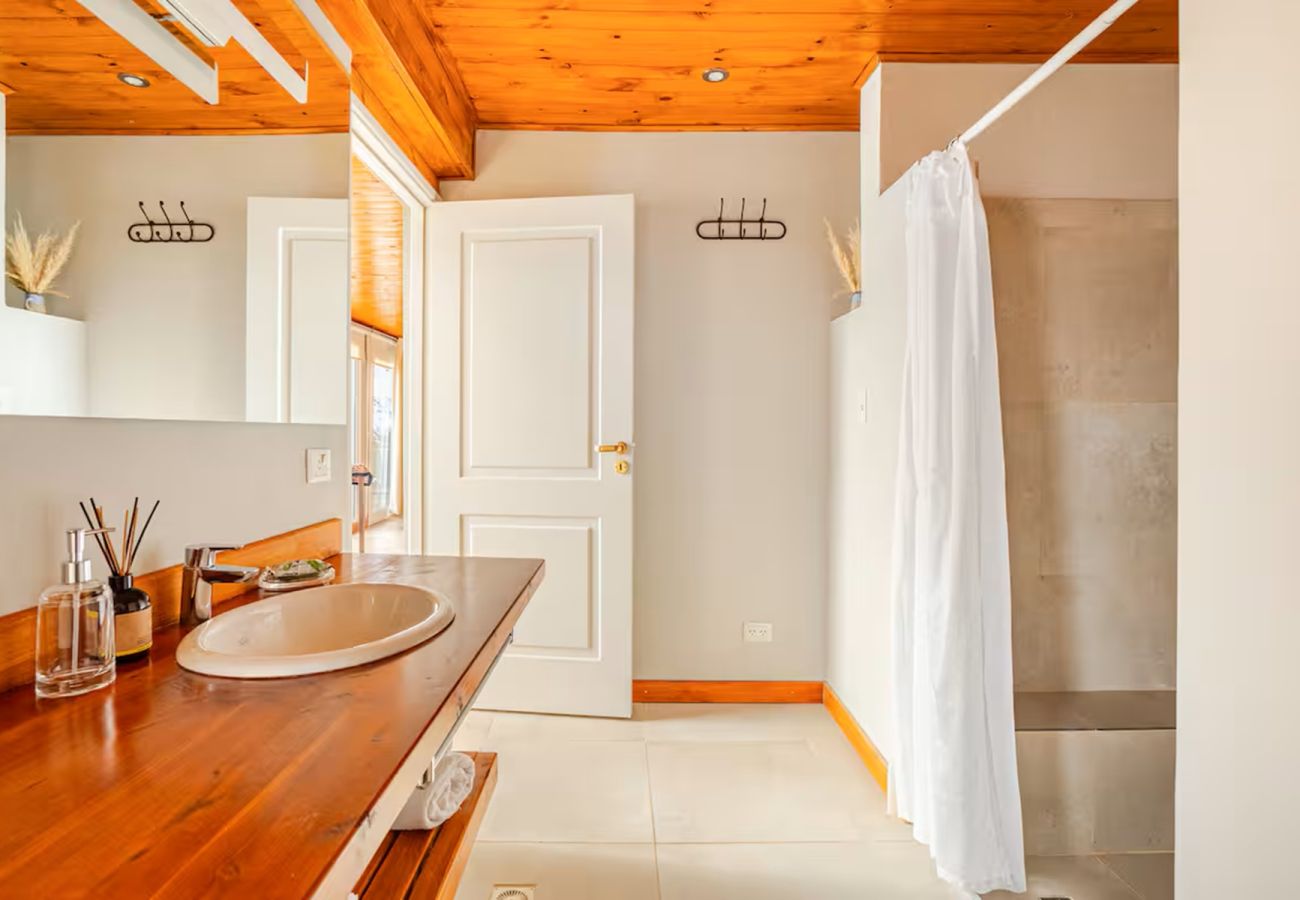 Cabaña en San Carlos de Bariloche - Huapi23- Casa sobre el lago