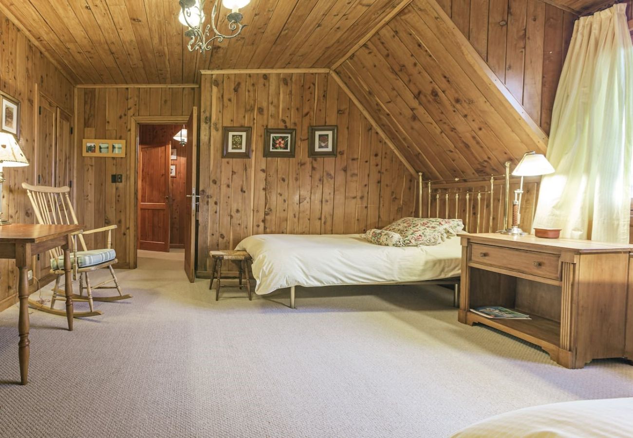 Casa en San Carlos de Bariloche - Hermosa casa en Llao Llao Bariloche para 12 personas