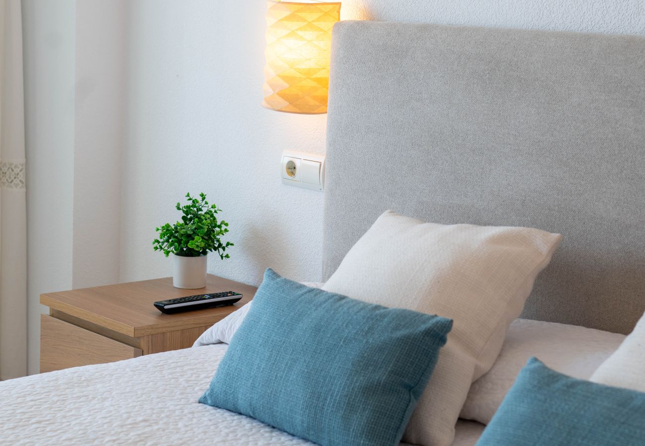 Apartamento en Playa de Gandía - AIGUABLAVA 8-7-15 - alquiler solo familias